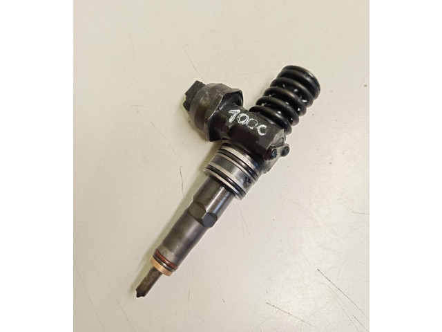 Vstřikovač 038130073AP   Volkswagen Caddy     