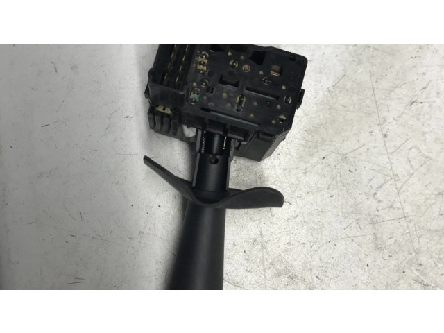 Переключатель дворников 8200792584, 901057666 Dacia Sandero