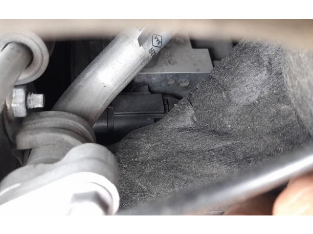 Блок АБС 476608628R   Dacia  Dokker  2012 -  года