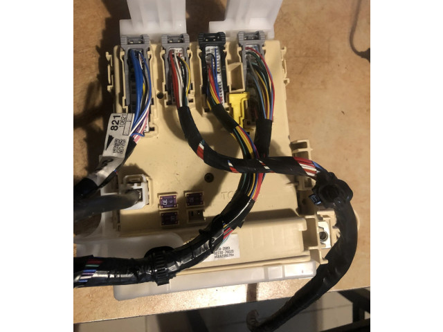 Блок предохранителей 8273078020 Lexus NX