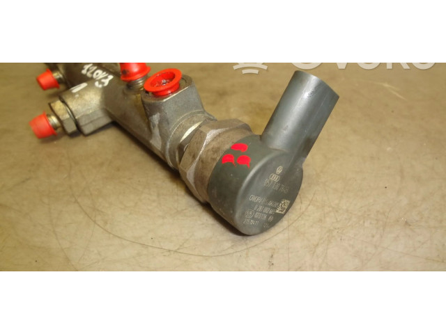 Топливная рампа F00R001823, 059130090J   Volkswagen Phaeton   для двигателя BMK