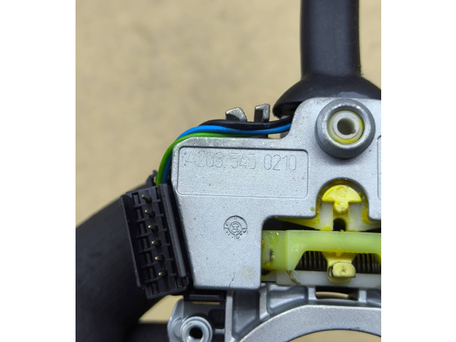 Ручка стеклоочистителей A2035450210 Mercedes-Benz C W203