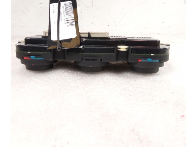 Блок управления климат-контролем    Volkswagen PASSAT