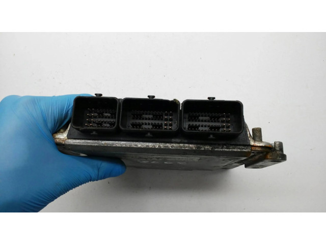 Řídící jednotka 0281010637 Renault Laguna II 2003