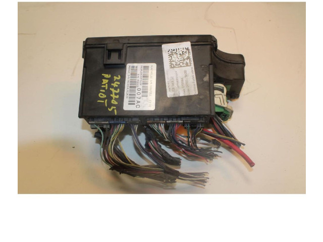 Блок предохранителей 8IG1F2L1 Jeep Patriot