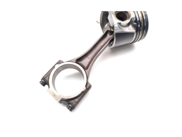 Píst AVB Audi A4 S4 B6 8E 8H