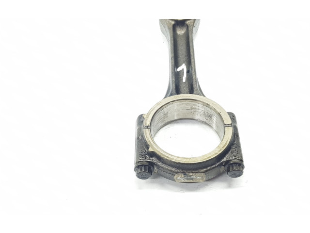 Шатун DFGA 04L105401A, 04L105401A    Skoda Superb B8 (3V)  