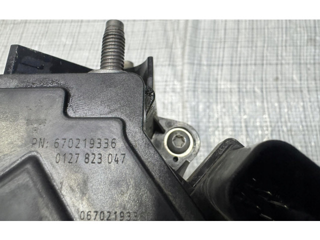 Генератор 670219336   Maserati Grecale      