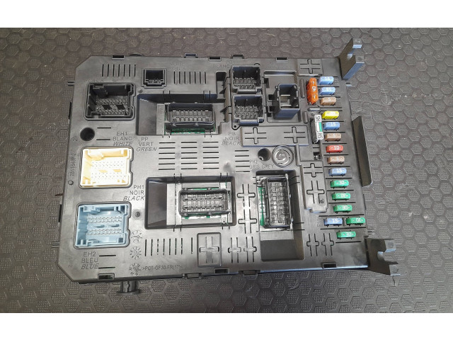 Pojistková skříňka 281197595 Peugeot 5008 2010