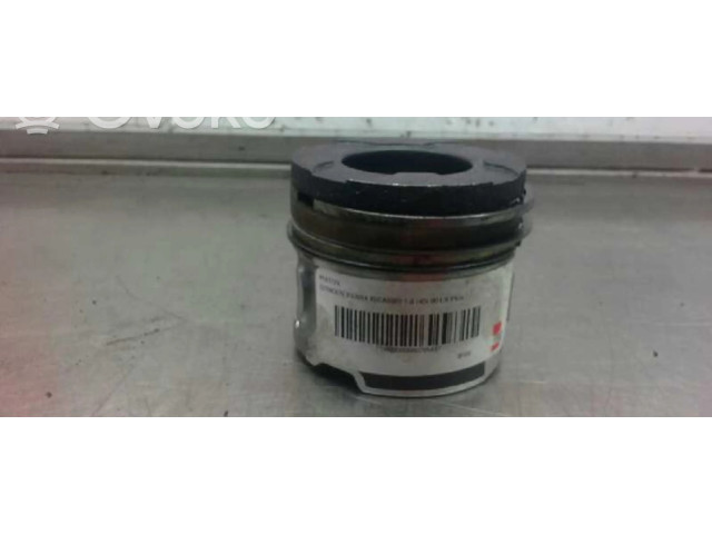 Píst Citroen Xsara pro naftový motor 1.6 9H02