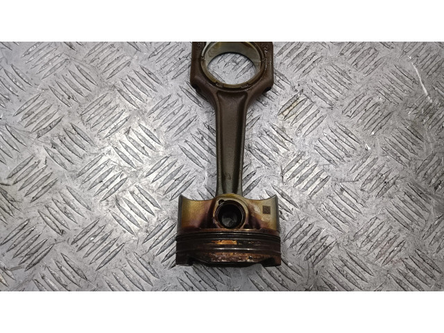 Píst BMW 1 F40 pro benzínový motor 1.5