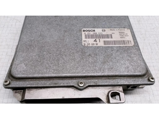 Блок управления двигателя 0261200693, 9620592080   Citroen Xantia