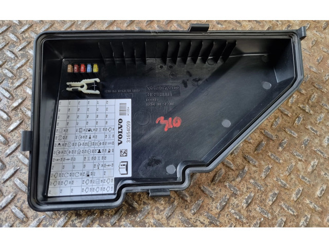 Pojistková skříňka 31398000, 31654059 Volvo XC60 2019