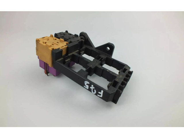 Pojistková skříňka 4A0937503D Audi A6 S6 C4 4A 1995