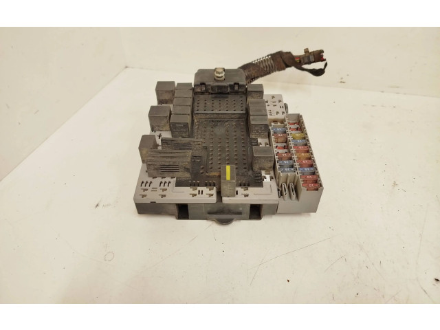 Блок предохранителей  9401802, 162647671   Volvo V70    