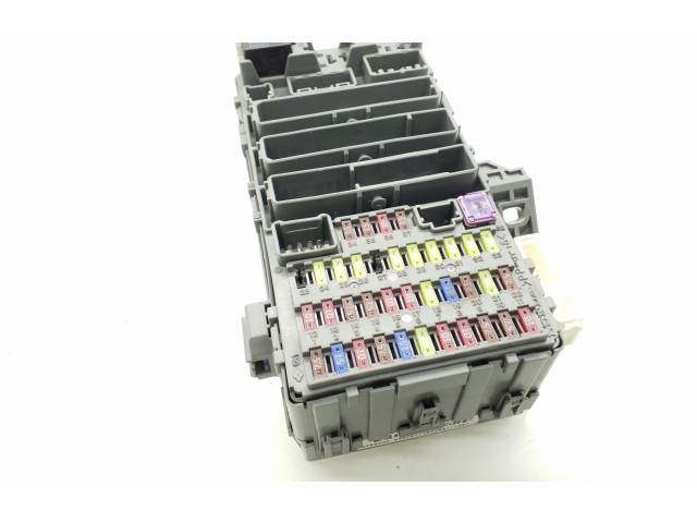 Блок предохранителей 38200SWA Honda CR-V