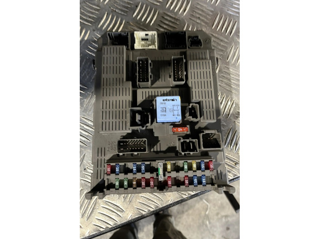 Pojistková skříňka Řídící jednotka BSM 6580S4 Peugeot 807 2002