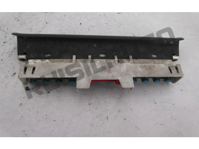 Дисплей       Renault Twingo I