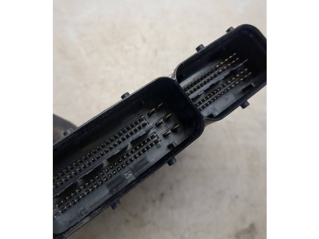 Řídící jednotka 03L906018HL, 0281017093 Seat Alhambra (Mk2) 2011