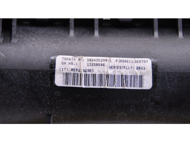 Подушка безопасности пассажира 13250506 Opel Meriva B