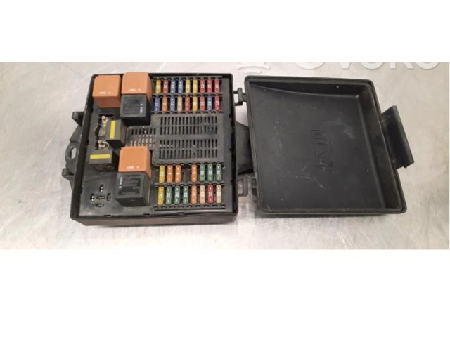   Pojistková skříňka 4G4314A073AF   Aston Martin Vantage III 2006