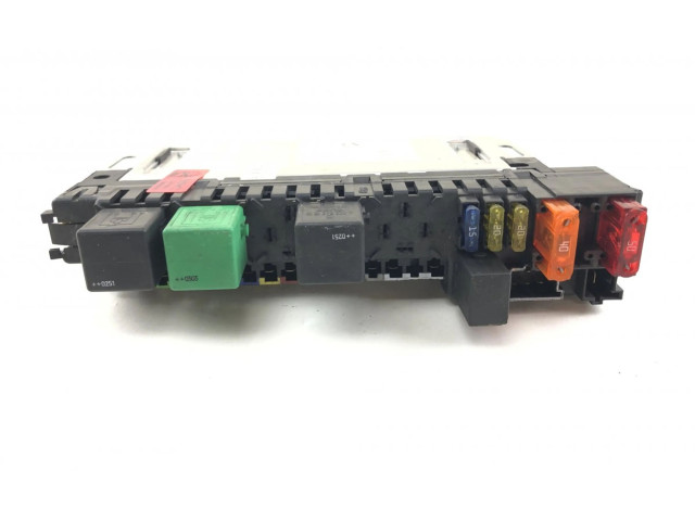 Блок предохранителей  10091518, A2305453932   Mercedes-Benz SL R230    