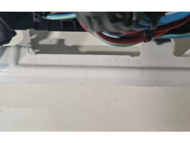 Блок предохранителей 31384034, 0339536 Volvo XC90