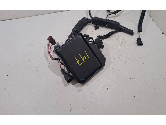 Блок предохранителей 284B76520R Dacia Sandero III