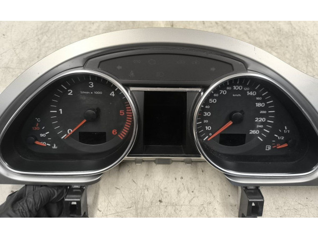 Přístrojová deska  Audi Q7 4L 2006 4F0919603, 4L0920900B  