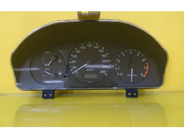 Панель приборов FDGE6VD Mazda 626