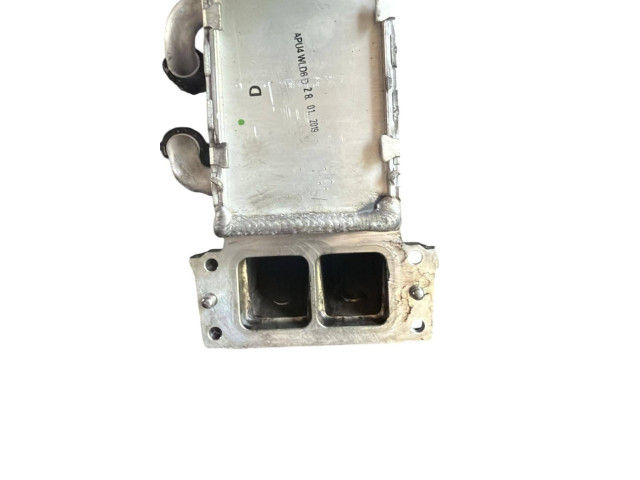 Интеркулер M160739B, ENAC42200 Volkswagen Golf VII