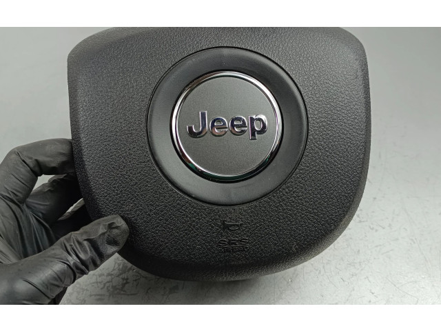 Подушка безопасности водителя P1VR14DX9AH   Jeep Cherokee