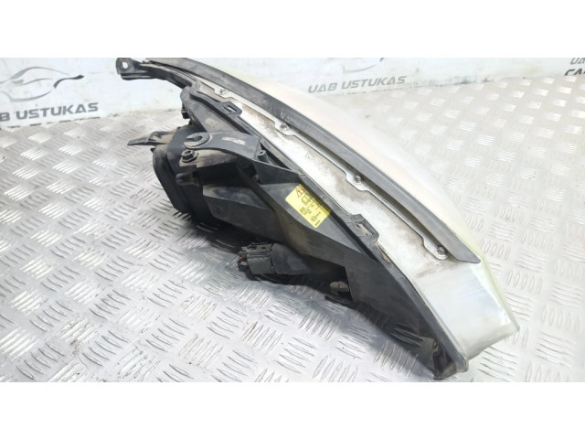 Передняя фара