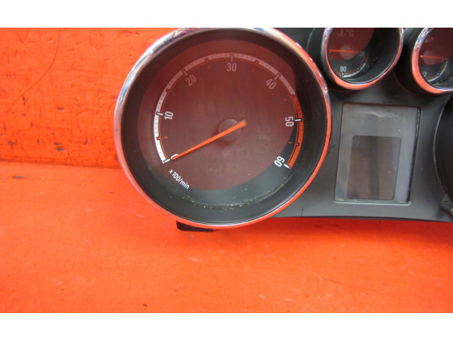 Панель приборов 13346184 Opel Meriva B