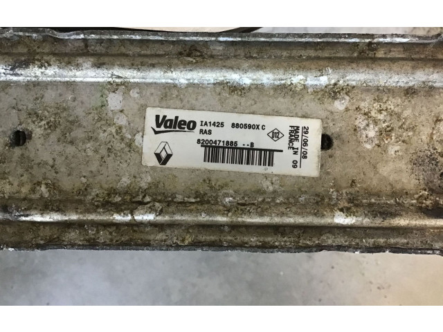 Интеркулер  8200471885, 880590XC   Renault Clio III 