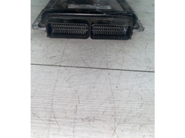 Блок управления двигателя P30614639, S108212004E Volvo S40, V40