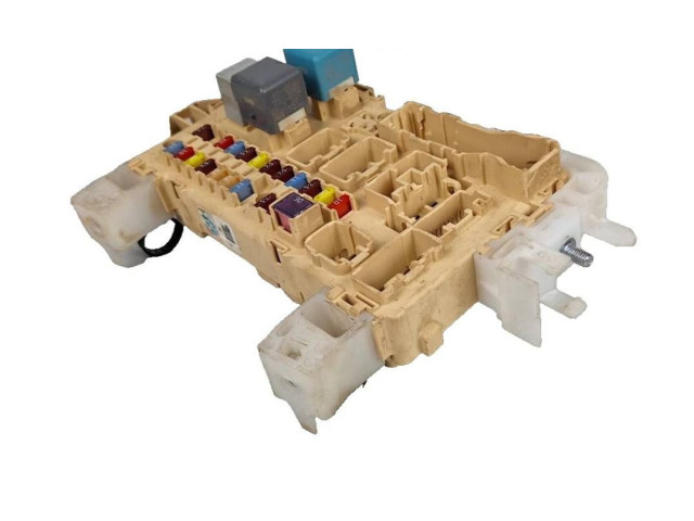 Блок предохранителей 892210F010 Toyota Corolla Verso AR10