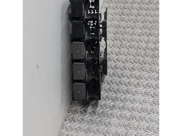 Блок предохранителей    Subaru Forester SJ    