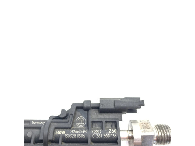 Vstřikovač 7599876, 0261500136 BMW 7 F01 F02 F03 F04 pro benzínový motor 4.4 N63 B44 B