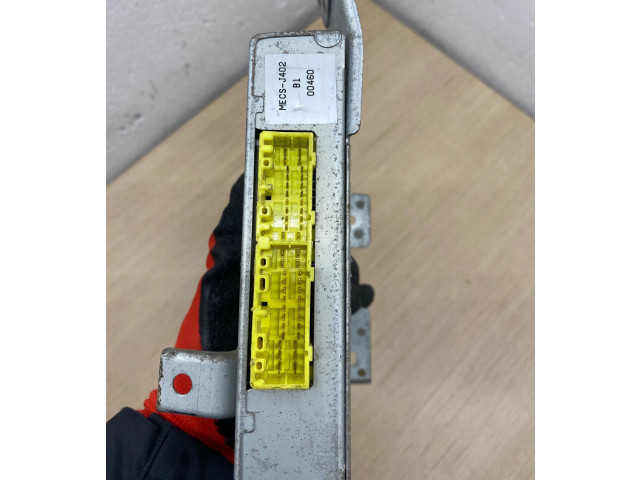 Řídící jednotka B3N118881A, MECSJ402 Mazda 121 1993