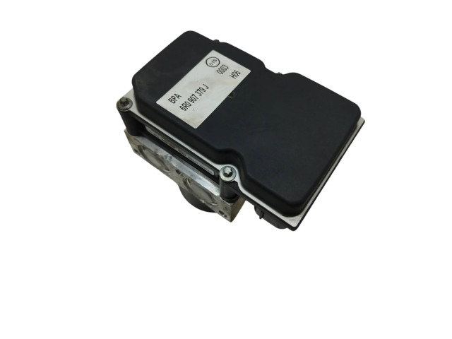 Блок АБС 6R0907379J, 6R0614117F Skoda Fabia Mk2 (5J) 2007 - 2014 года