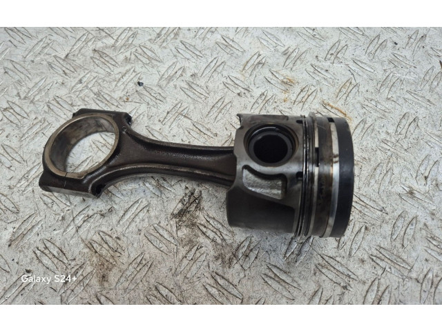 Поршень с шатуном 19N4, 897 Mitsubishi Outlander