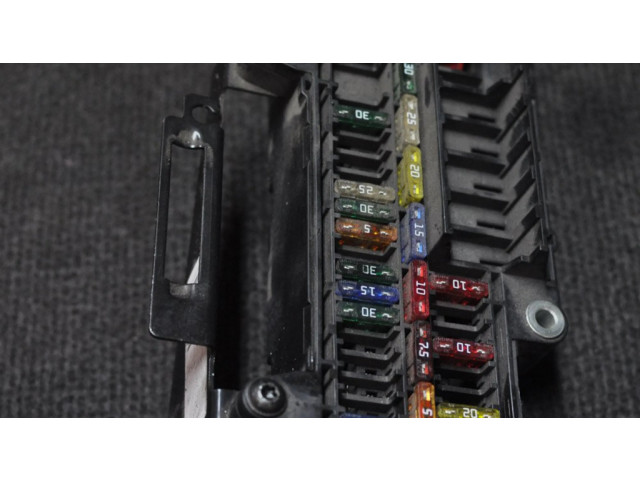 Pojistková skříňka 6900583 BMW 7 E65 E66 2006