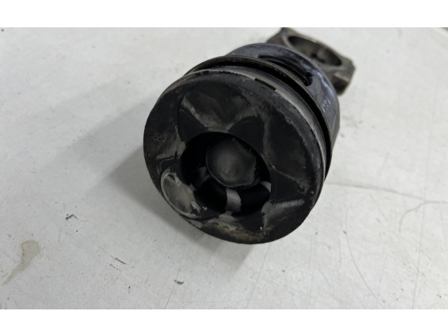 Поршень с шатуном K9KT766 K9KT766 Dacia Logan VAN