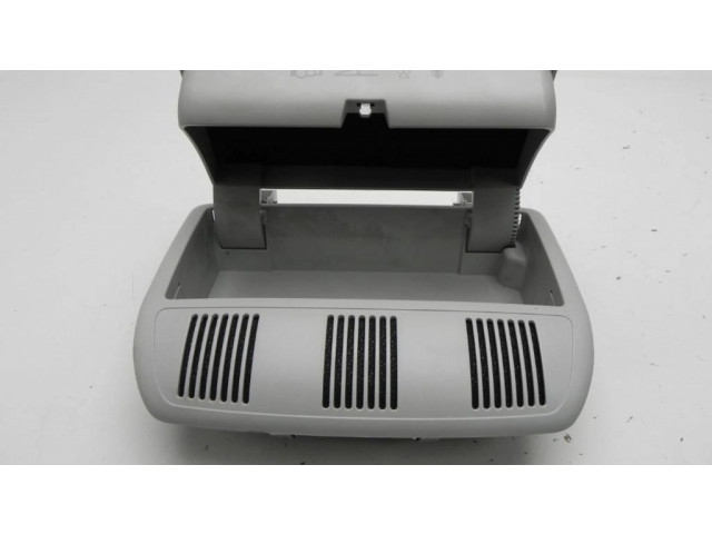 Другой фонарь салона