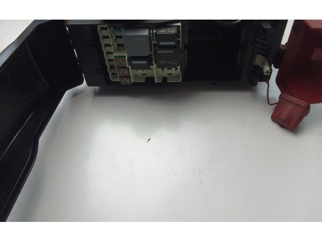 Блок предохранителей GX7314A076AA Jaguar XE