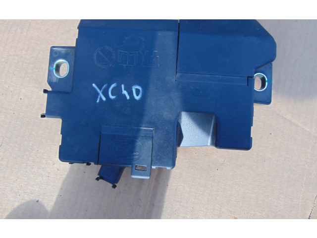 Блок предохранителей 32359306 Volvo XC40