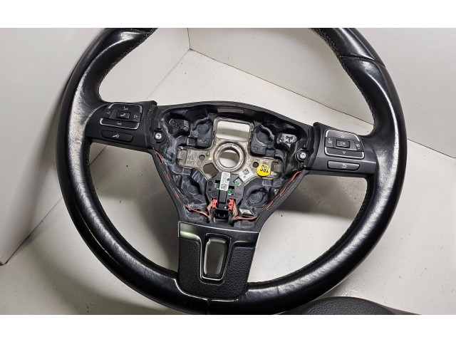 Руль Volkswagen Caddy 2015 - 2020 года 1T0419091AC