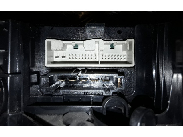 Блок управления климат-контролем 1Z0820045, 5HB00932400 Skoda Octavia Mk2 (1Z)