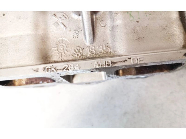 Топливная рампа gk284ahbde, 06j906061d   Volkswagen PASSAT B7  